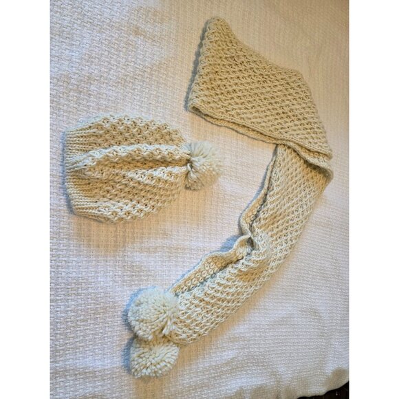 Hand-Knit Cream with Gold Threading Pom-Pom Hat & Skinny Scarf Set - Picture 1 of 4